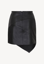 Load image into Gallery viewer, JANISON black eco-leather mini skirt
