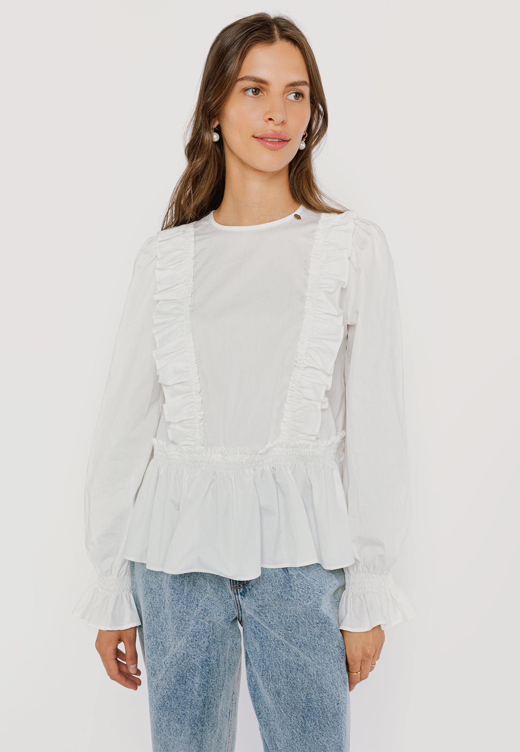 SOCRATA blouse with decorative ruffles, white