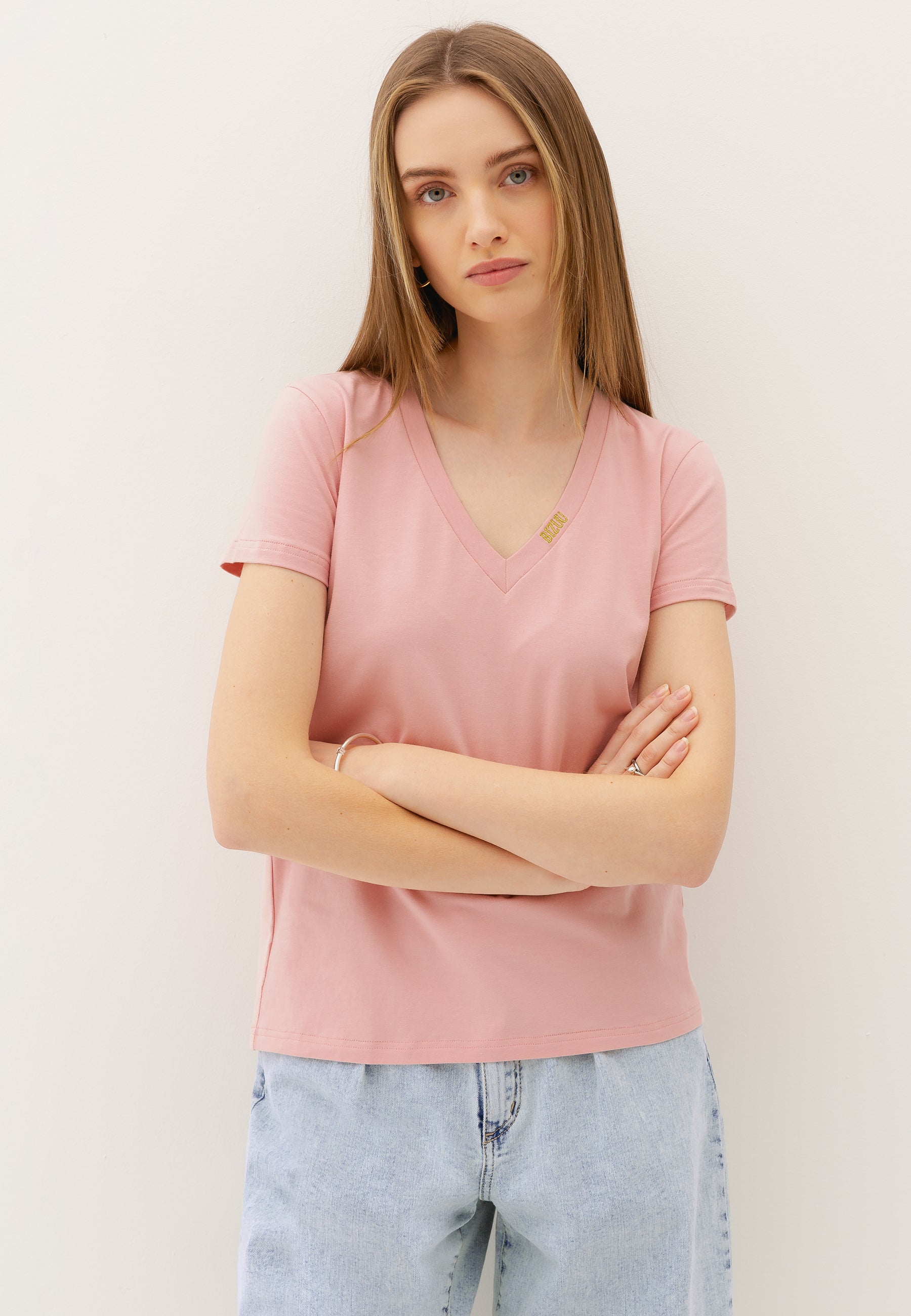 T-shirt with a v-neckline FOKIA in pink