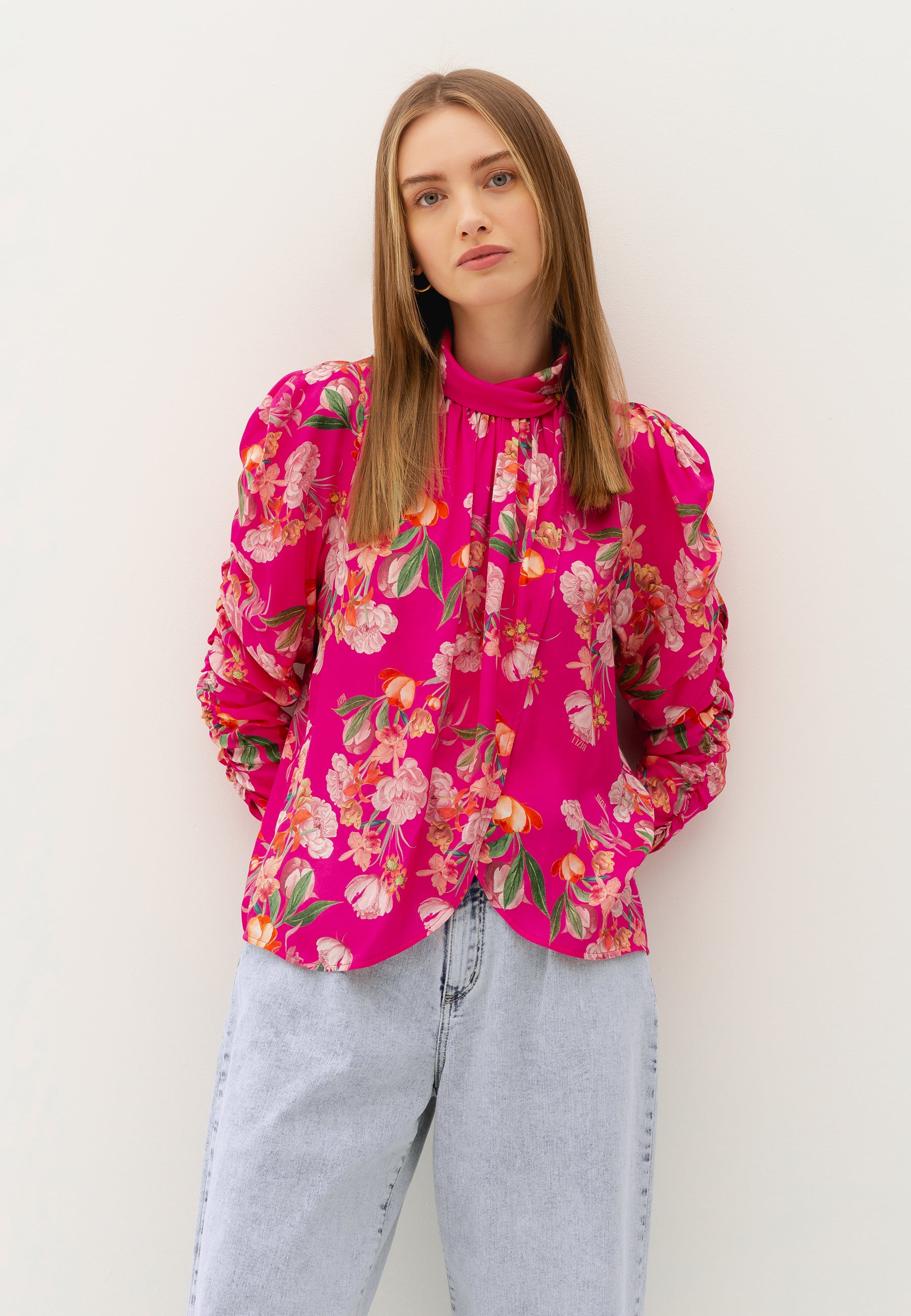 Blouse with embellished stand-up collar GRACE FIBI in fuchsia