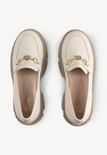 Load image into Gallery viewer, LESOTHO cream leather moccasins
