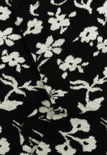 Load image into Gallery viewer, SERAFIL socks, black