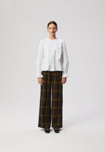 Load image into Gallery viewer, SOCRATA blouse with decorative ruffles, white
